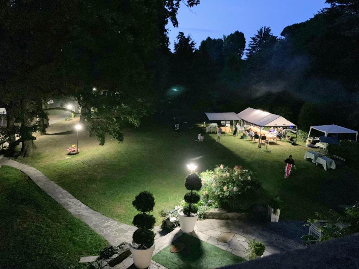 "La Selvetta" Bed And Breakfast Buguggiate Dış mekan fotoğraf