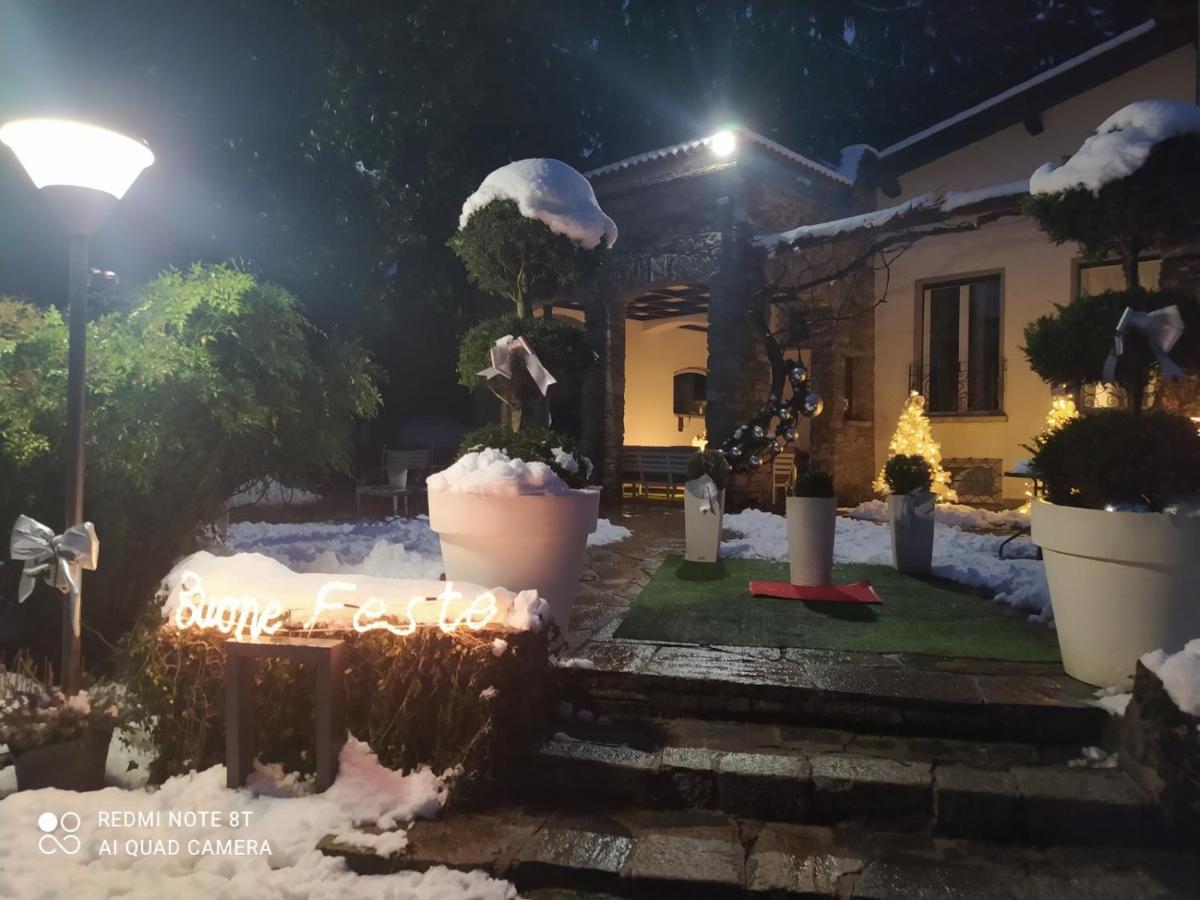 "La Selvetta" Bed And Breakfast Buguggiate Dış mekan fotoğraf