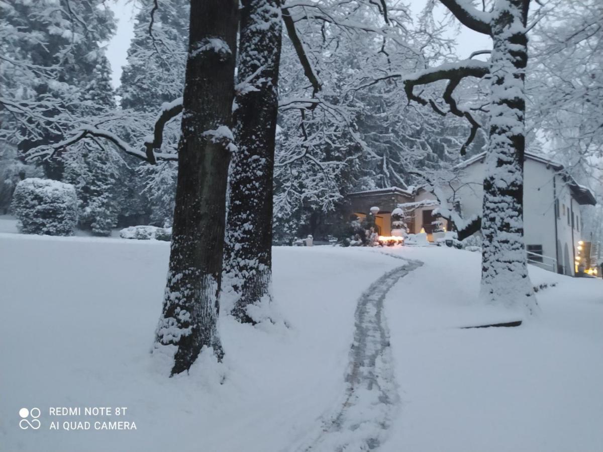 "La Selvetta" Bed And Breakfast Buguggiate Dış mekan fotoğraf