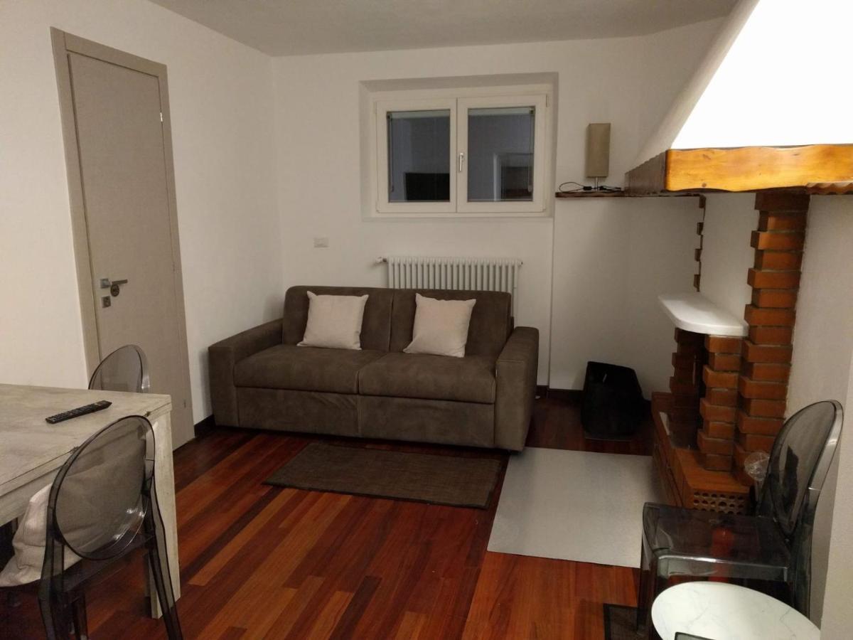 "La Selvetta" Bed And Breakfast Buguggiate Dış mekan fotoğraf