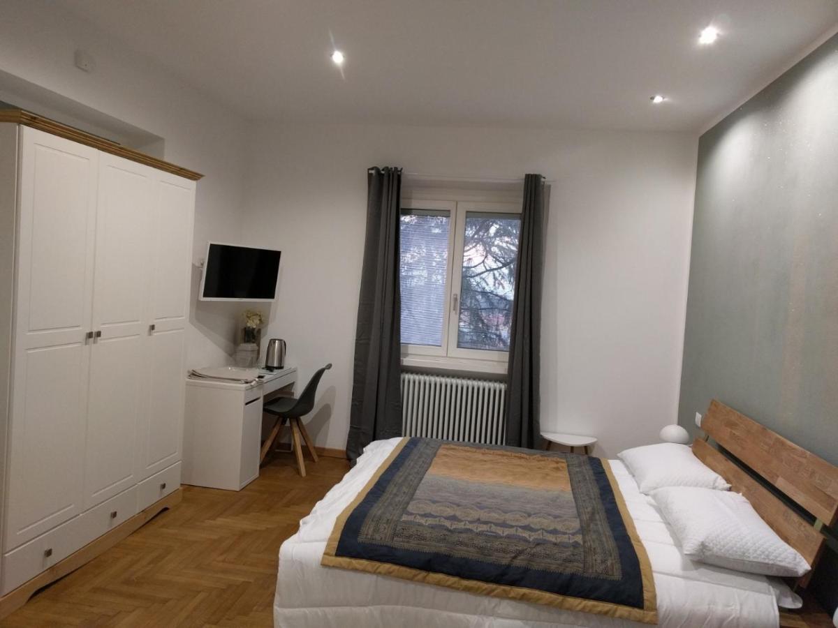 "La Selvetta" Bed And Breakfast Buguggiate Dış mekan fotoğraf