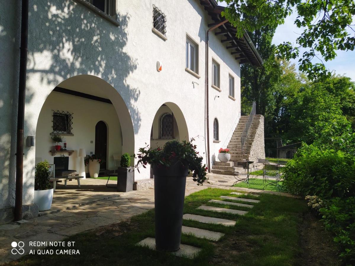 "La Selvetta" Bed And Breakfast Buguggiate Dış mekan fotoğraf