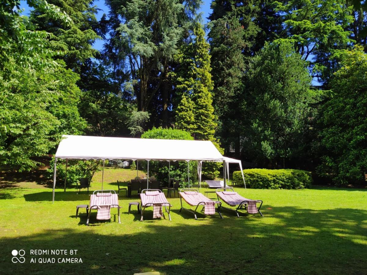 "La Selvetta" Bed And Breakfast Buguggiate Dış mekan fotoğraf